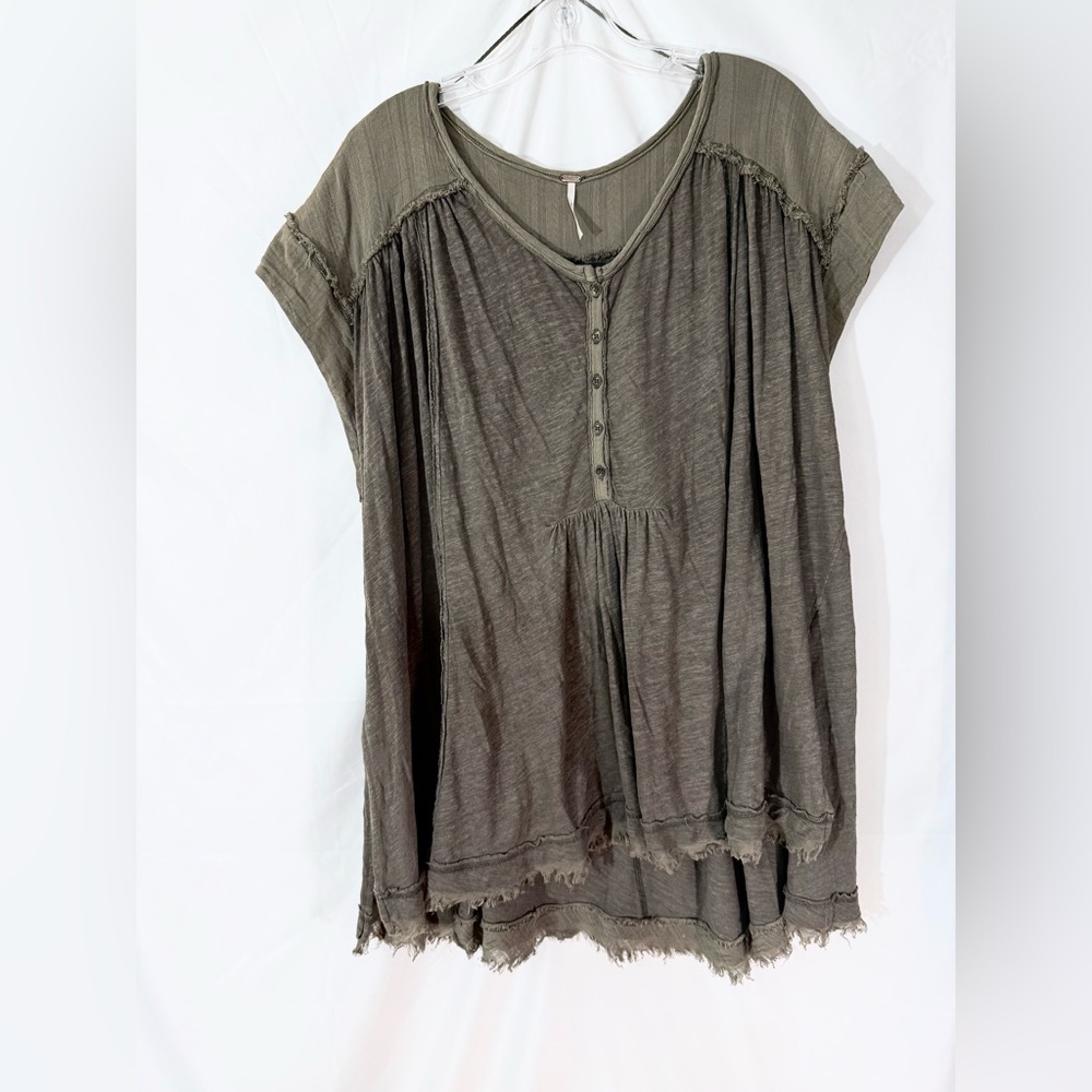 Free People Aster Henley Oversized 1/2 Button Up Jersey T-Shirt With Raw Edges - Picture 12 of 16